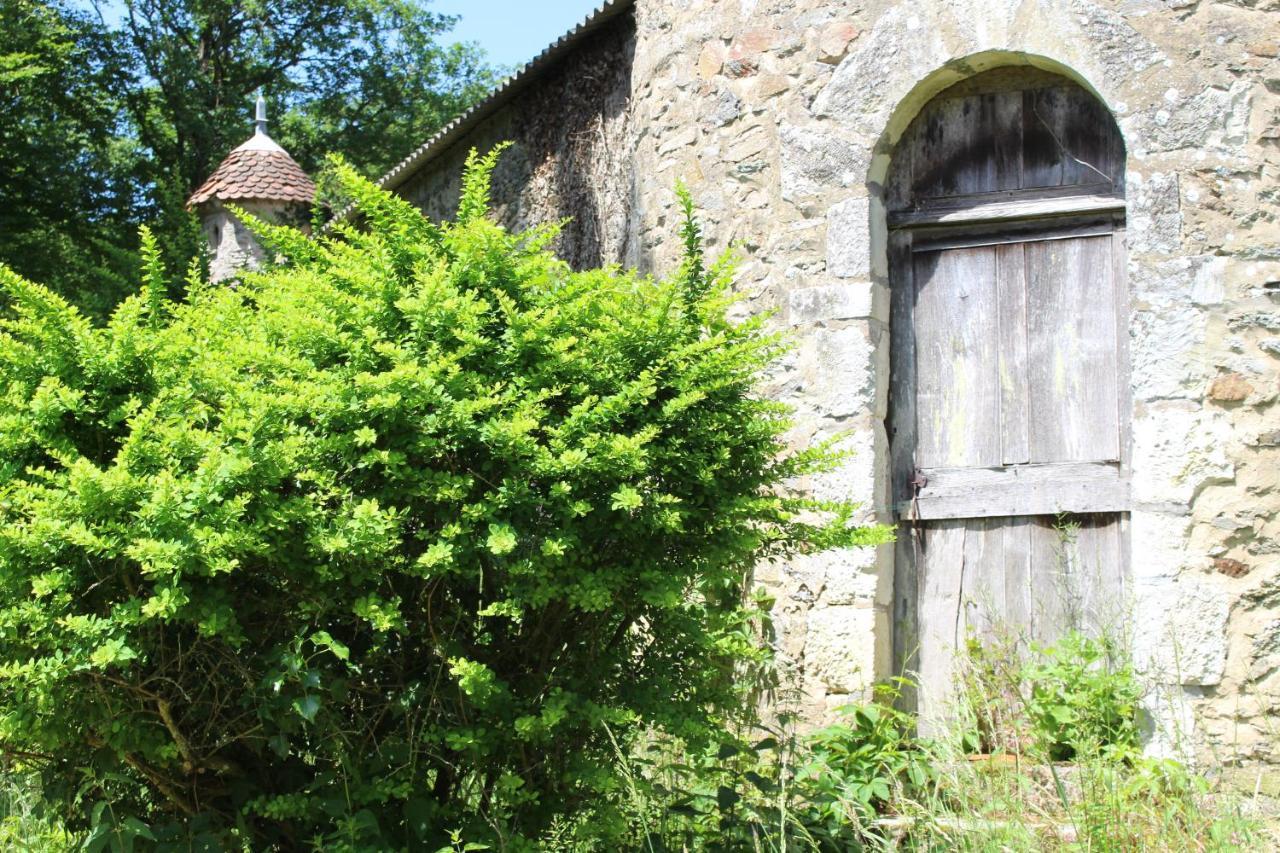 Holiday home Renovation Proche Et